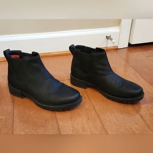 Sorel Emelie II Chelsea Boots in Black (Women's Size 8)